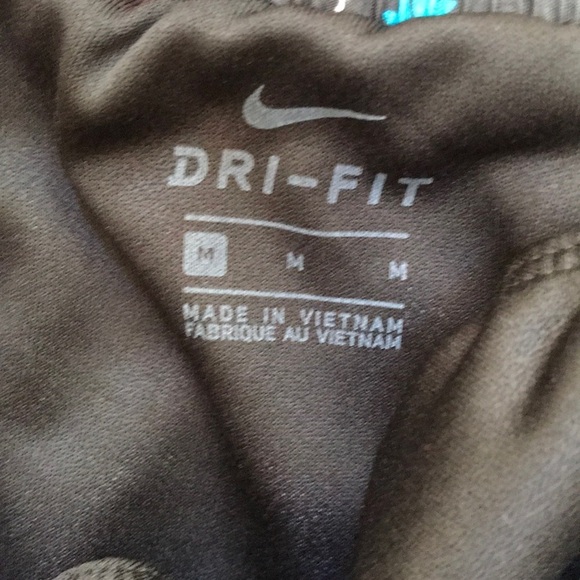 NWT! NIKE black with blue multi combo Size M running shorts - Picture 3 of 8